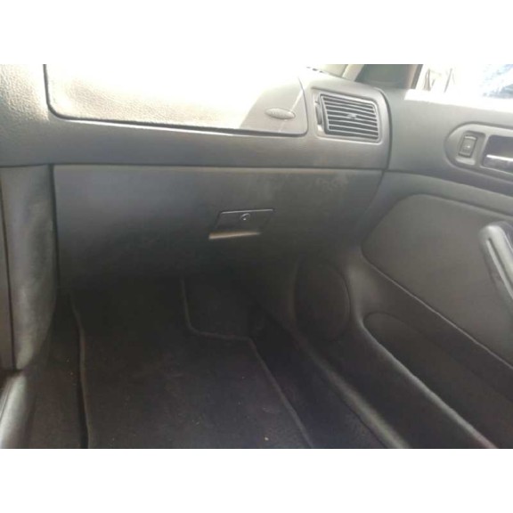 volkswagen golf iv berlina (1j1) del año 2000