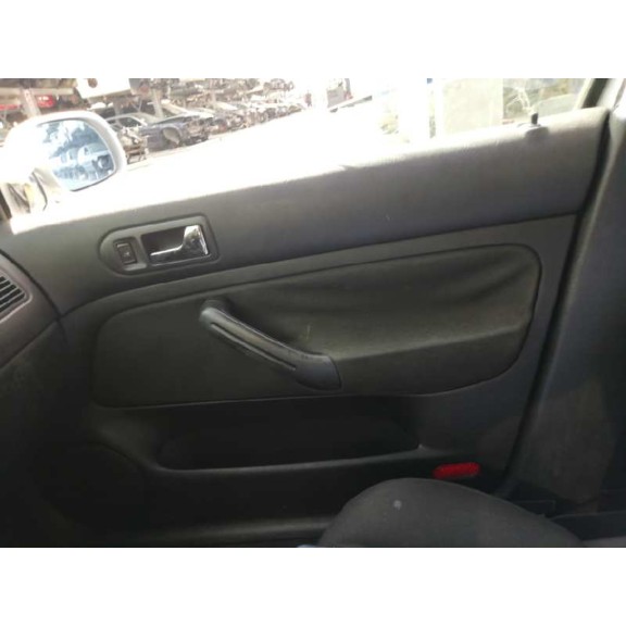 volkswagen golf iv berlina (1j1) del año 2000