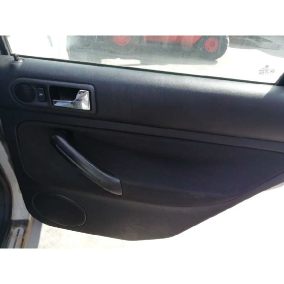 volkswagen golf iv berlina (1j1) del año 2000