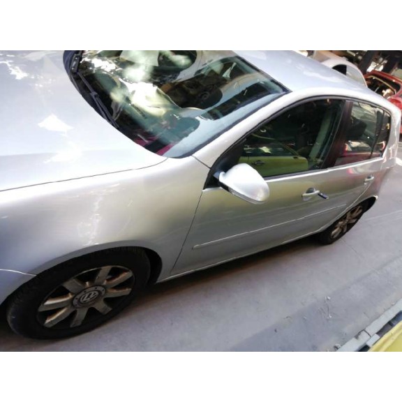 volkswagen golf v berlina (1k1) del año 2004