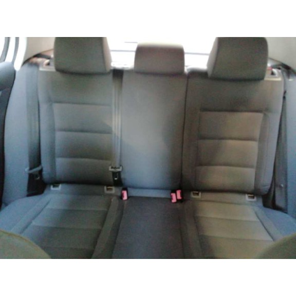 volkswagen golf v berlina (1k1) del año 2004