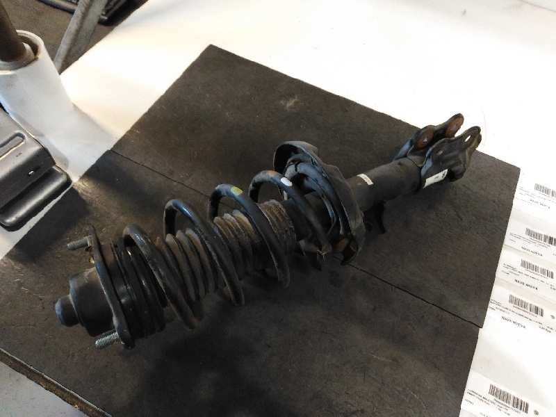 Recambio de amortiguador delantero derecho para kia carens ( ) concept referencia OEM IAM   