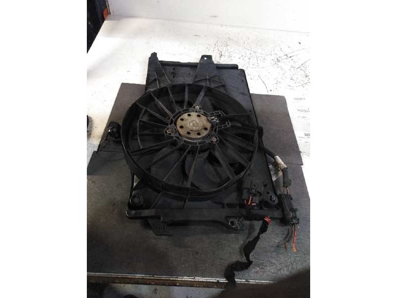 Recambio de electroventilador para opel meriva 1.6 16v referencia OEM IAM 13181073  13181073