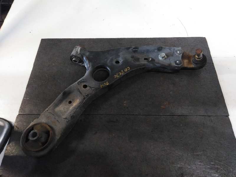 Recambio de brazo suspension inferior delantero derecho para kia carens ( ) concept referencia OEM IAM   