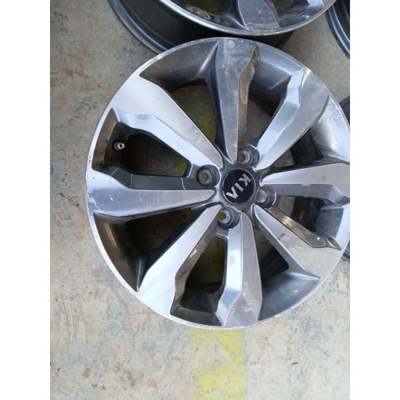 Recambio de juego llantas para kia stonic (yb) 1.2 cvvt referencia OEM IAM   