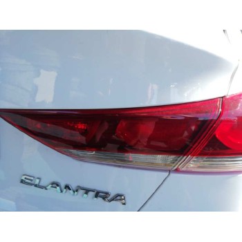 PILOTO TRASERO DERECHO INTERIOR 92404F2010 