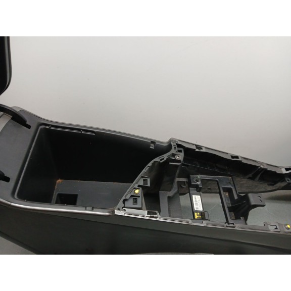 Recambio de apoyabrazos central para hyundai i40 i (vf) 1.7 crdi referencia OEM IAM 846013z010  