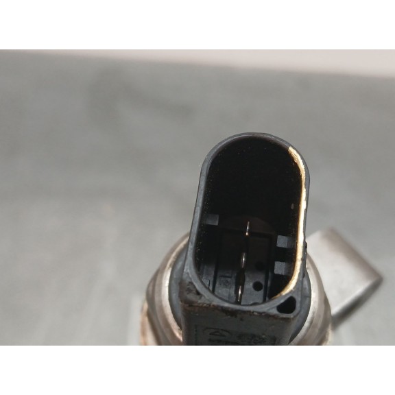 Recambio de rampa inyectora para hyundai i20 basis blue referencia OEM IAM 28337549  