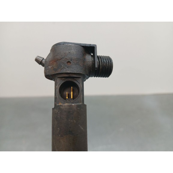 Recambio de inyector para hyundai i20 basis blue referencia OEM IAM 338002A650  