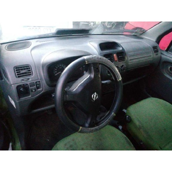 opel agila del año 2002