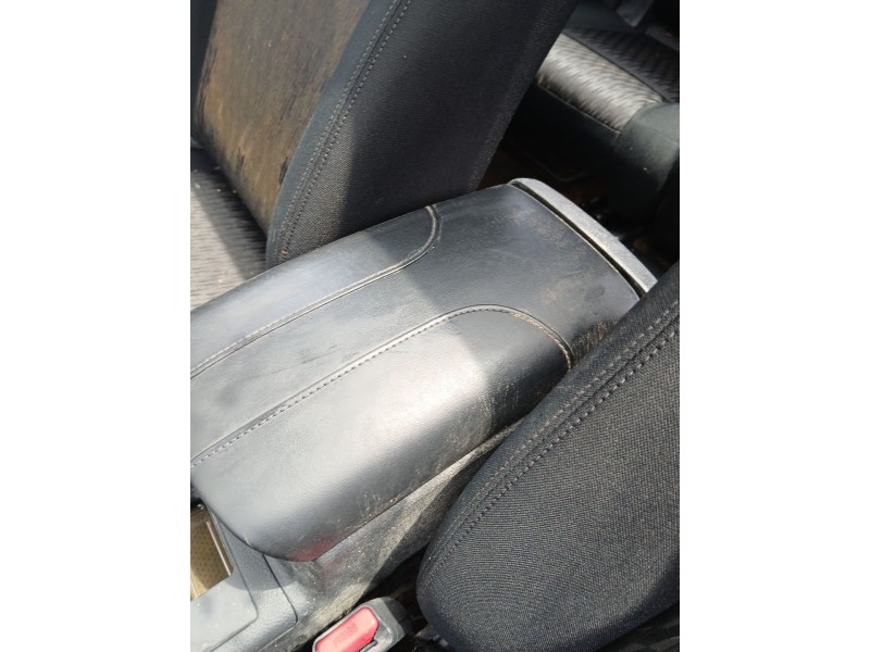 Recambio de apoyabrazos central para nissan x-trail iii (t32_, t32r, t32rr) 1.3 dig-t referencia OEM IAM   