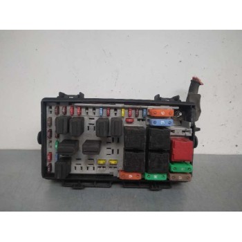 Recambio de caja reles / fusibles para opel corsa d enjoy referencia OEM IAM 13217394  