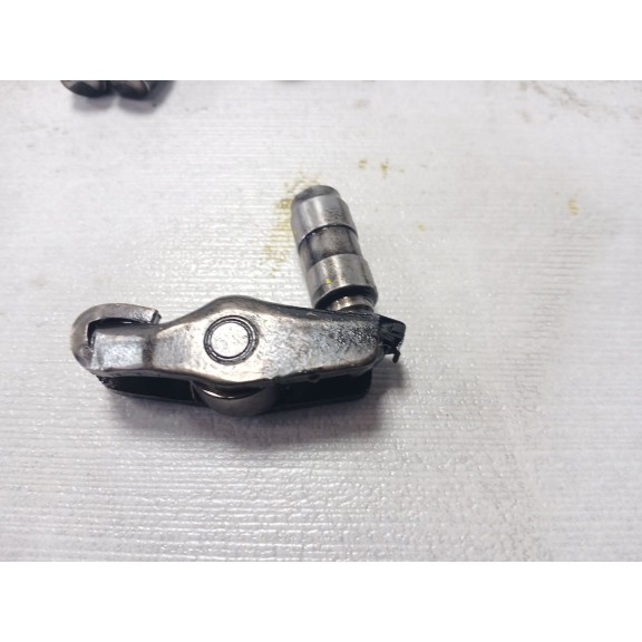 Recambio de balancin para renault scenic ii grand confort expression referencia OEM IAM M9RA7  