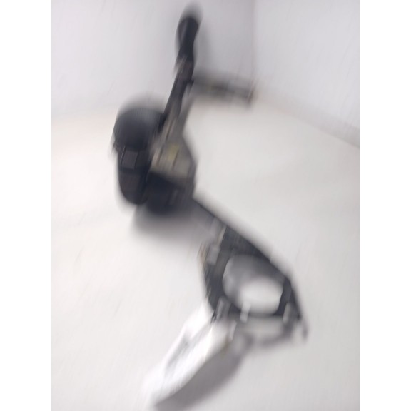 Recambio de travesaño inferior para audi a4 berlina (8e) 1.9 tdi (96kw) referencia OEM IAM 8E0199521S  