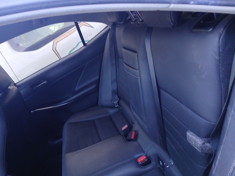 Recambio de asientos traseros para lexus is iii (_e3_) 300h (ave30_) referencia OEM IAM   