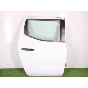 PUERTA TRASERA DERECHA H21004JKAA dañada ver foto