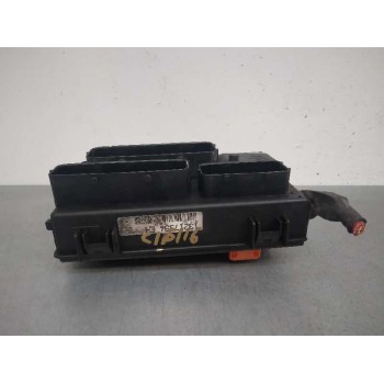 Recambio de caja reles / fusibles para opel corsa d enjoy referencia OEM IAM 13217394  