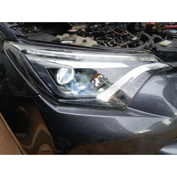 Recambio de faro derecho para toyota rav 4 iv (_a4_) 2.0 d (wwa42_) referencia OEM IAM 8113042650  