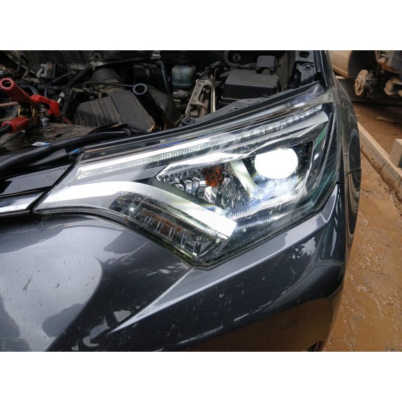 Recambio de faro izquierdo para toyota rav 4 iv (_a4_) 2.0 d (wwa42_) referencia OEM IAM 8117042650  