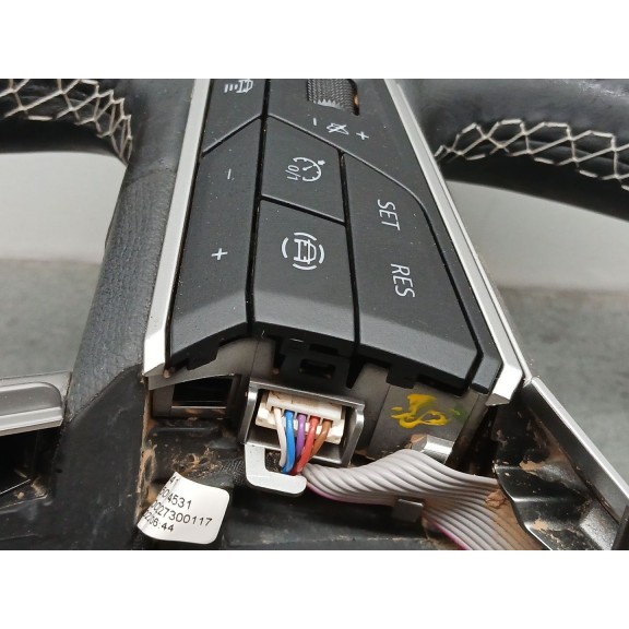 Recambio de volante para seat ateca (kh7, khp) 1.0 tsi referencia OEM IAM 3111911 con mandos 