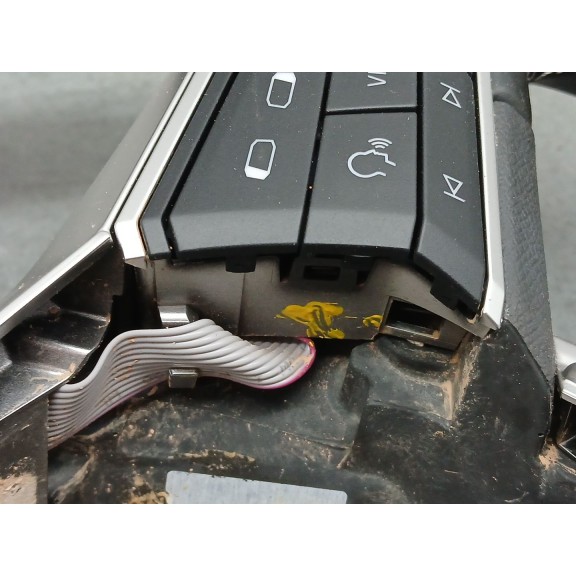 Recambio de volante para seat ateca (kh7, khp) 1.0 tsi referencia OEM IAM 3111911 con mandos 