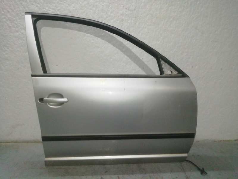 Recambio de puerta delantera derecha para skoda superb (3u4) classic referencia OEM IAM 3B4831052BE GRIS TOCADA
