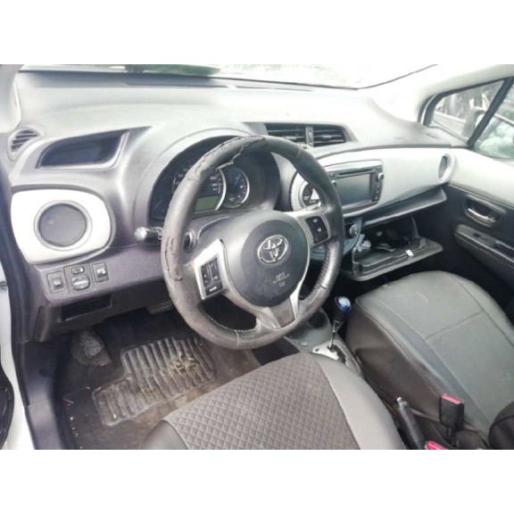 toyota yaris del año 2014