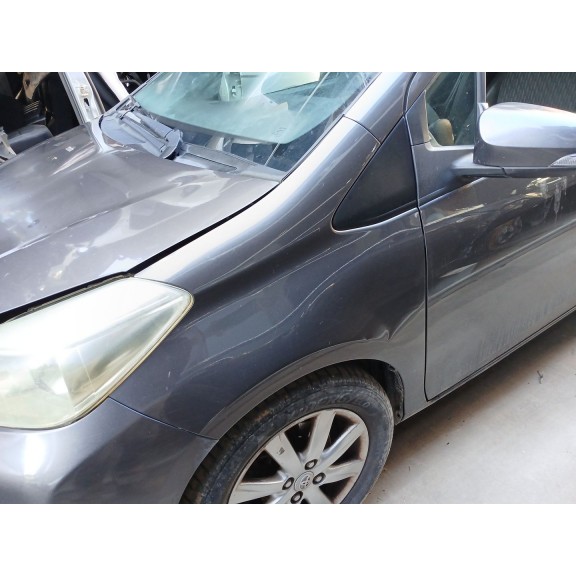 Recambio de aleta delantera izquierda para toyota yaris (_p13_) 1.0 (ksp130_) referencia OEM IAM   