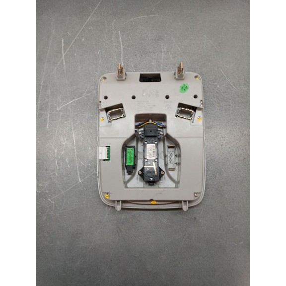 Recambio de luz interior para mg zs luxury referencia OEM IAM   
