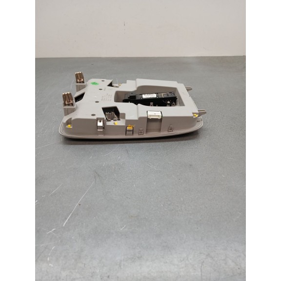 Recambio de luz interior para mg zs luxury referencia OEM IAM   