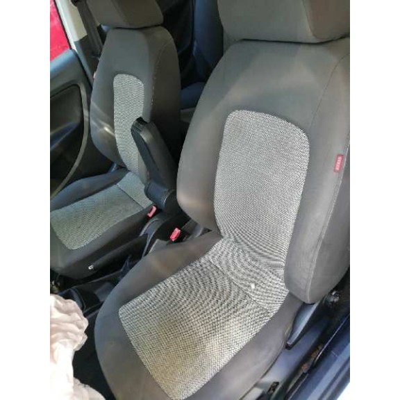seat ibiza (6j5) del año 2008