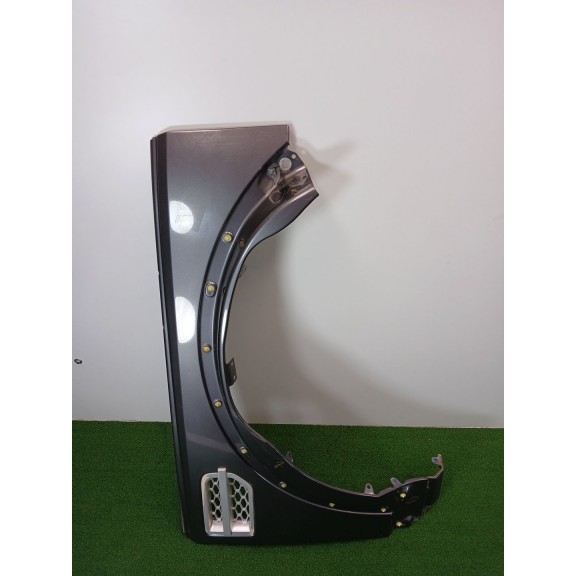 Recambio de aleta delantera derecha para land rover discovery 4.4 v8 cat referencia OEM IAM   