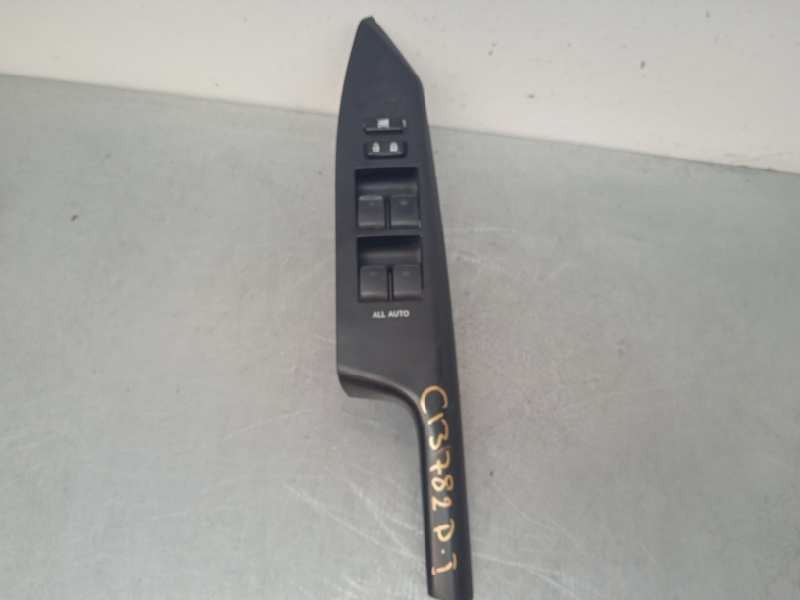 Recambio de mando elevalunas delantero izquierdo para lexus ct 200h referencia OEM IAM 8404060160 8404033100 4 TECLAS