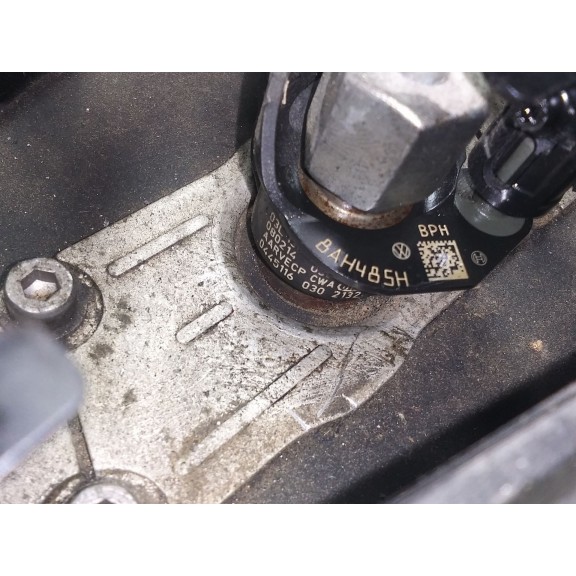 Recambio de inyector para audi a4 ber. (b8) básico referencia OEM IAM 0445116030  