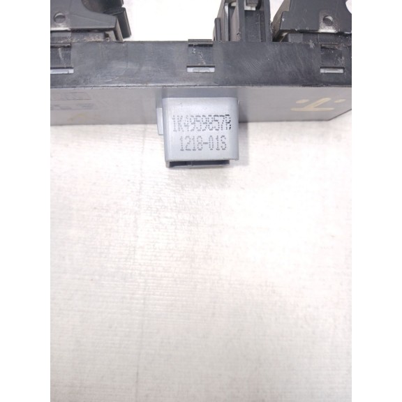 Recambio de mando elevalunas delantero izquierdo para volkswagen passat berlina (3c2) advance referencia OEM IAM 1K4959857R  