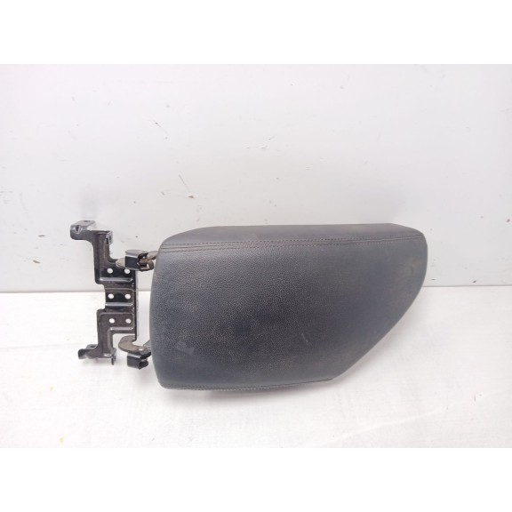 Recambio de apoyabrazos central para hyundai i40 comfort referencia OEM IAM   
