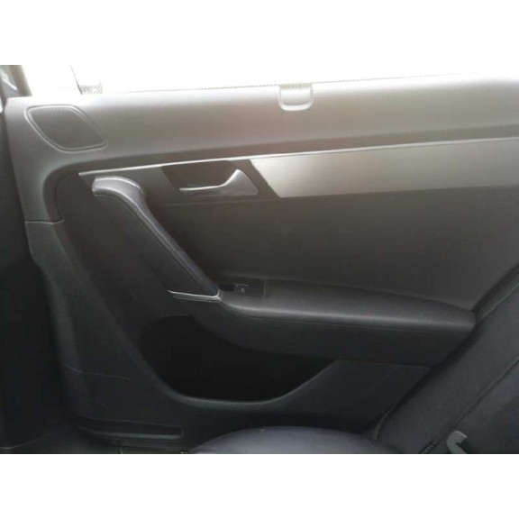 volkswagen passat variant (365) del año 2011