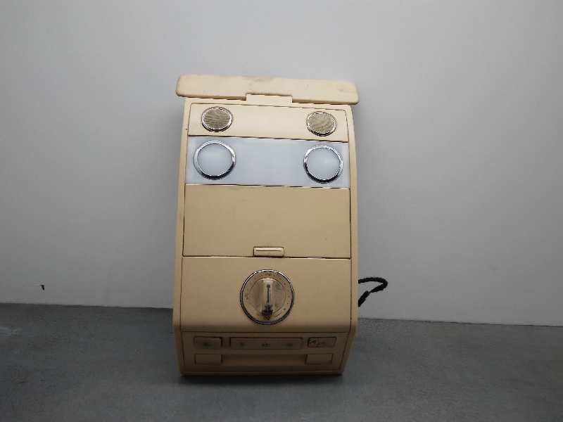 Recambio de luz interior para volkswagen touareg (7la) tdi r5 referencia OEM IAM 7L6868403 7L6868403SK 