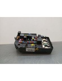 Recambio de caja reles / fusibles para mg zs luxury referencia OEM IAM 10837494 carcasa rota  2