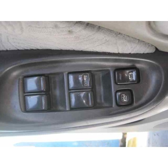 nissan almera (n16/e) del año 2000