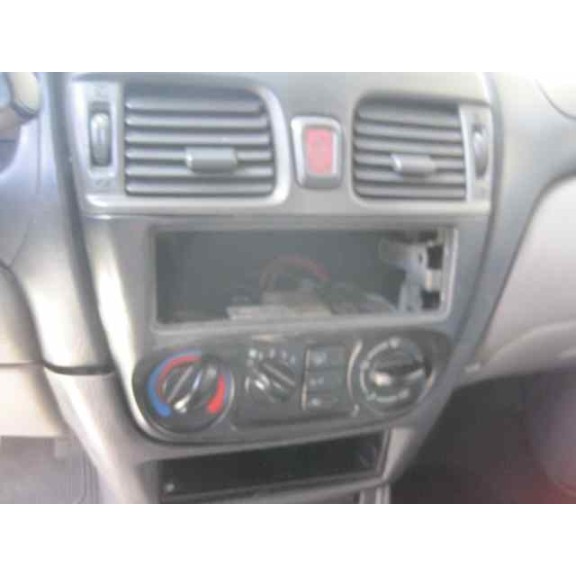 nissan almera (n16/e) del año 2000