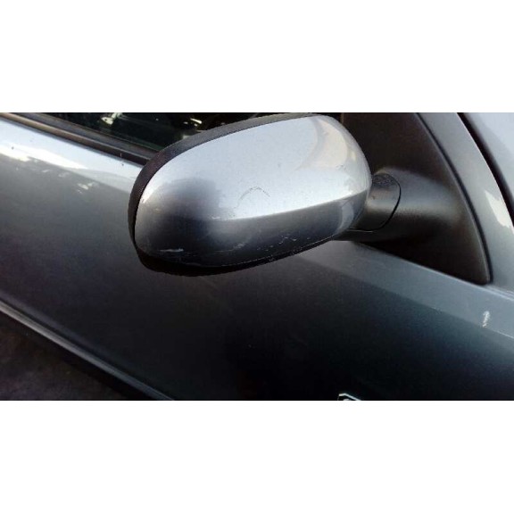 opel corsa c del año 2004