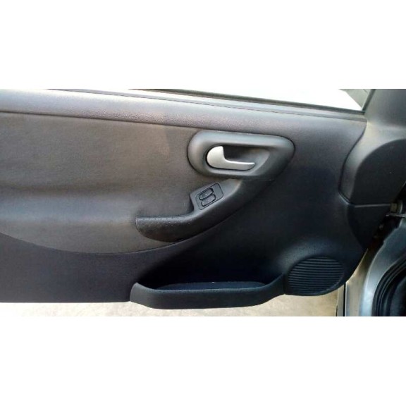 opel corsa c del año 2004