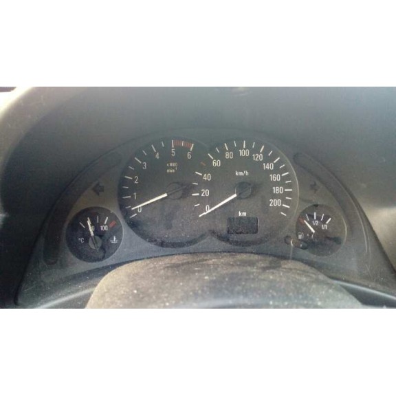 opel corsa c del año 2004