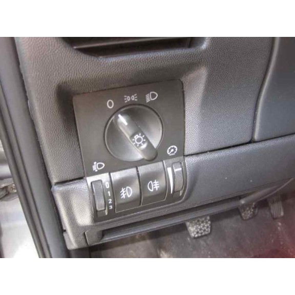 opel corsa c del año 2003