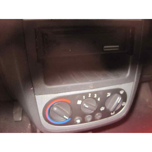 opel corsa c del año 2003