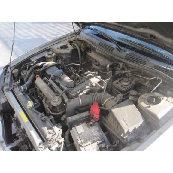 nissan primera berlina (p11) del año 2000