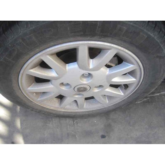 nissan primera berlina (p11) del año 2000