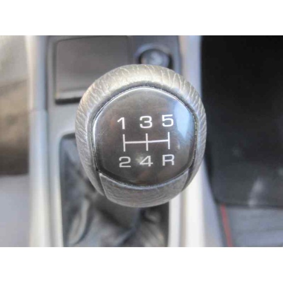 nissan primera berlina (p11) del año 2000