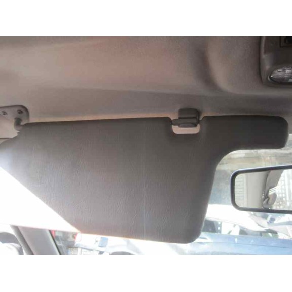 nissan primera berlina (p11) del año 2000